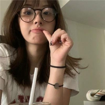 毕克蓝:瑜伽士、大师、性侵者